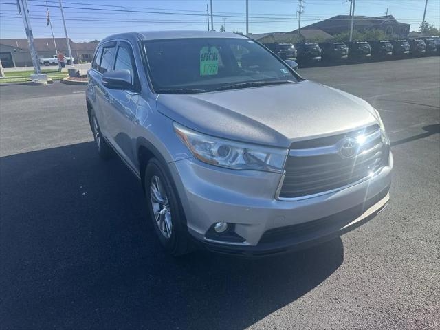 2016 Toyota Highlander LE Plus V6 2016 Toyota Highlander LE Plus V6