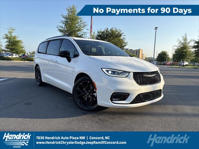 2024 Chrysler Pacifica Limited for sale in Concord, NC