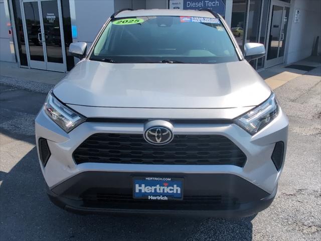 2025 Toyota RAV4 XLE 2025 Toyota RAV4 XLE