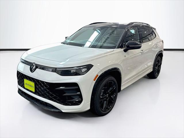 2026 Volkswagen Tiguan SE R-Line Black for sale in La Crosse, WI