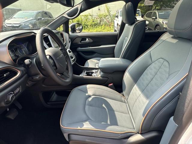2027 Chrysler Pacifica Pinnacle