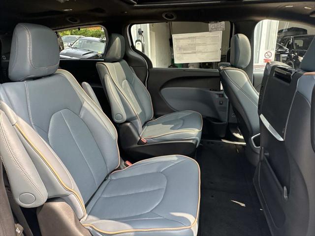 2027 Chrysler Pacifica Pinnacle