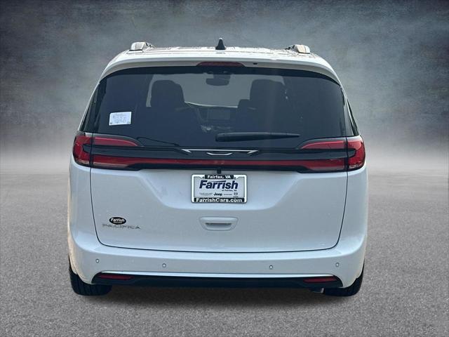 2027 Chrysler Pacifica Pinnacle