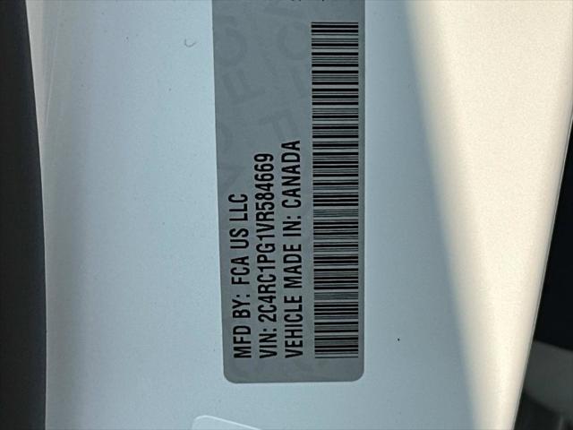 2027 Chrysler Pacifica Pinnacle