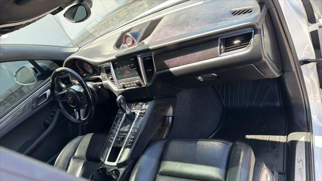 2017 Porsche Macan S