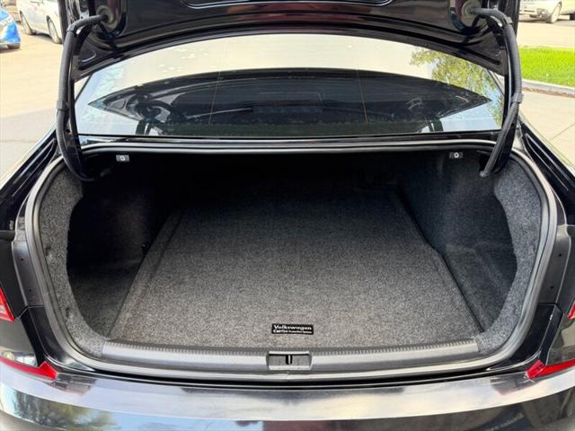 2018 Volkswagen Passat 2.0T R-Line