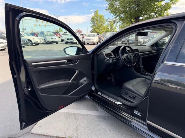 2018 Volkswagen Passat 2.0T R-Line