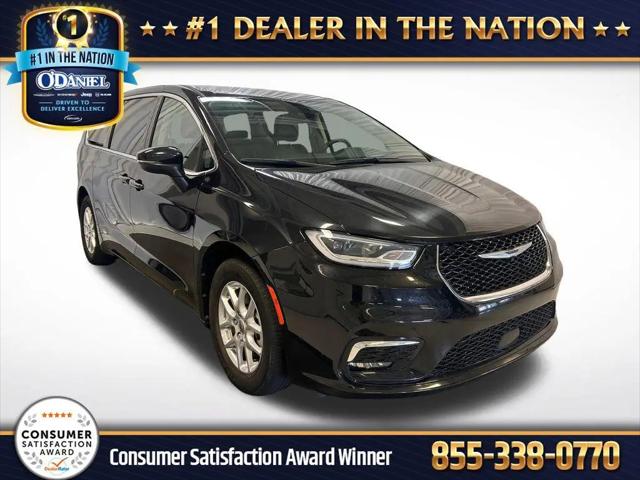 2023 Chrysler Pacifica Touring L for sale in Fort Wayne, IN