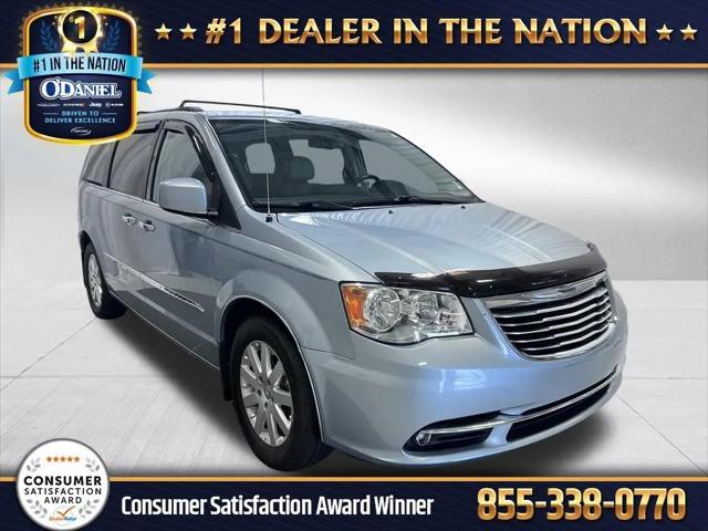 2016 Chrysler Town & Country Touring for sale in Fort Wayne, IN