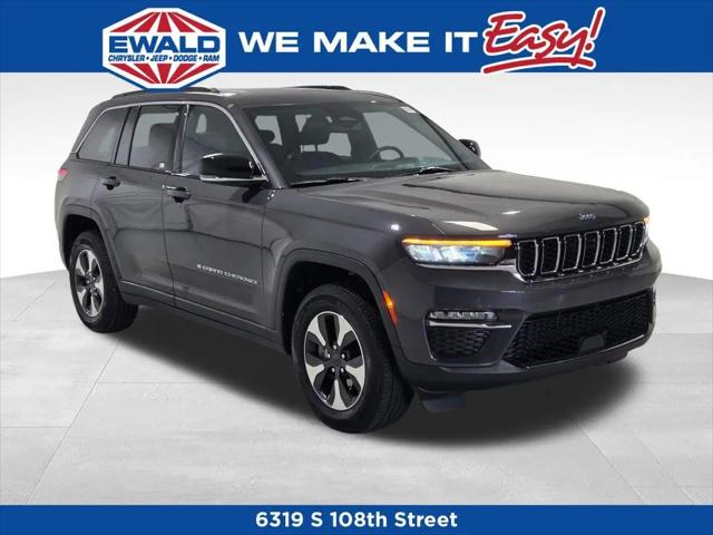 2024 Jeep Grand Cherokee Base for sale in Oconomowoc, WI