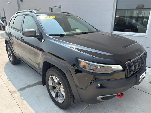 2019 Jeep Cherokee Trailhawk 4x4 for sale in Winona, MN