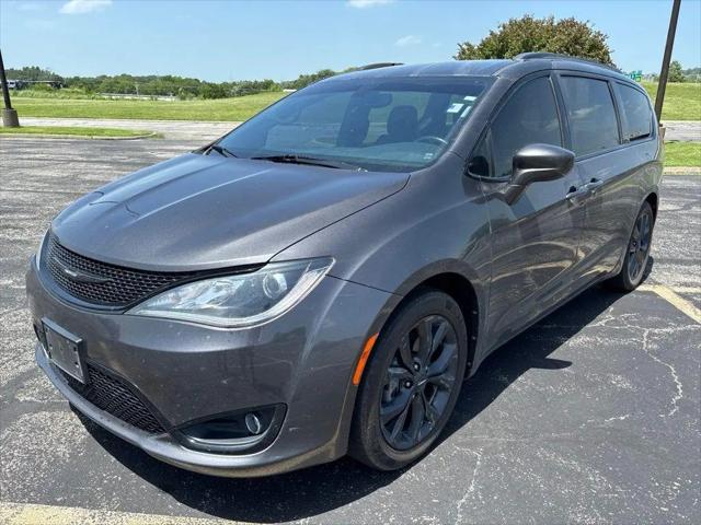 2020 Chrysler Pacifica Touring for sale in Odessa, MO