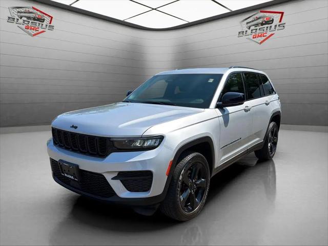 2022 Jeep Grand Cherokee Altitude 4x4 for sale in Branford, CT