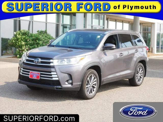 2019 Toyota Highlander XLE for sale in Plymouth, MN