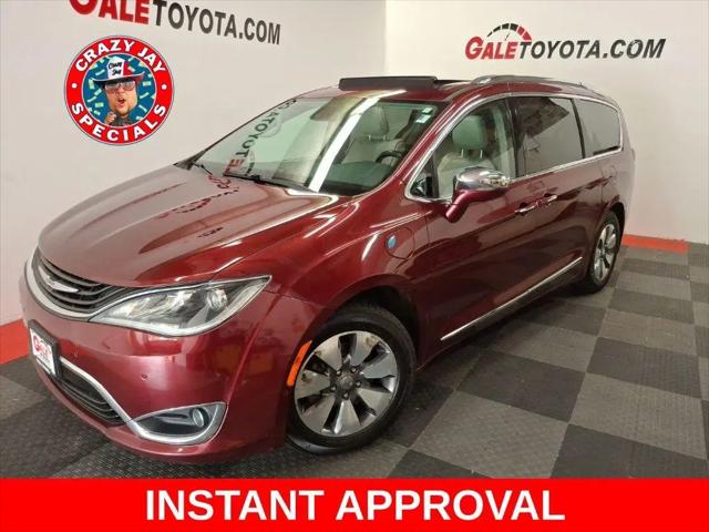 2017 Chrysler Pacifica Hybrid Platinum for sale in Enfield, CT