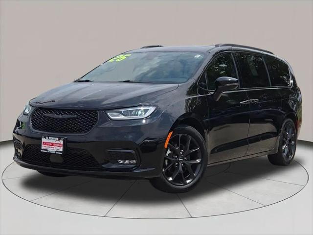 2025 Chrysler Pacifica Limited for sale in Melrose Park, IL