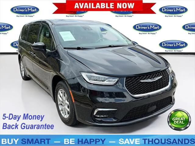 2023 Chrysler Pacifica Touring L for sale in Sanford, FL
