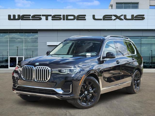 2022 BMW X7 xDrive40i's photo