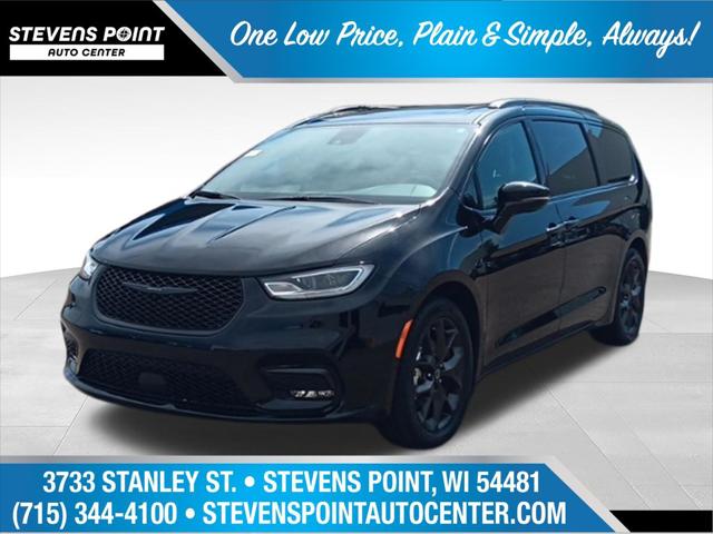 2025 Chrysler Pacifica Limited for sale in Plover, WI