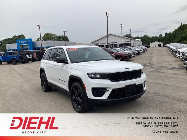 2023 Jeep Grand Cherokee Altitude 4x4 for sale in Grove City, PA