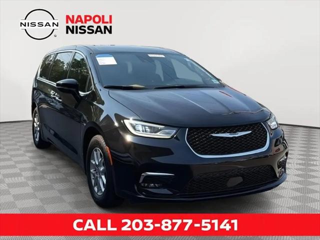 2025 Chrysler Pacifica Select for sale in Milford, CT