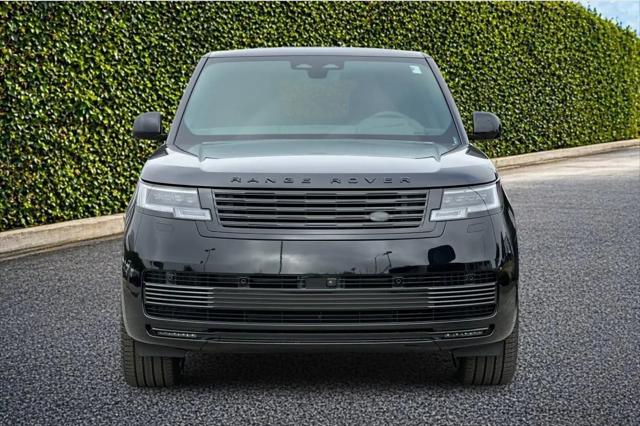 2026 Land Rover Range Rover P615 SV Black