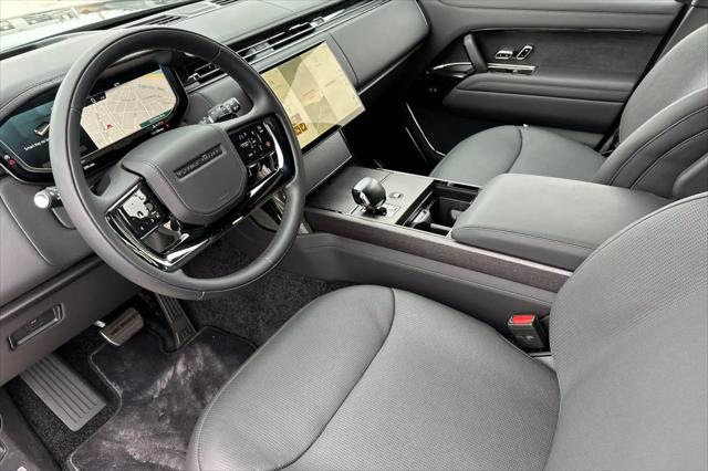 2026 Land Rover Range Rover P615 SV Black