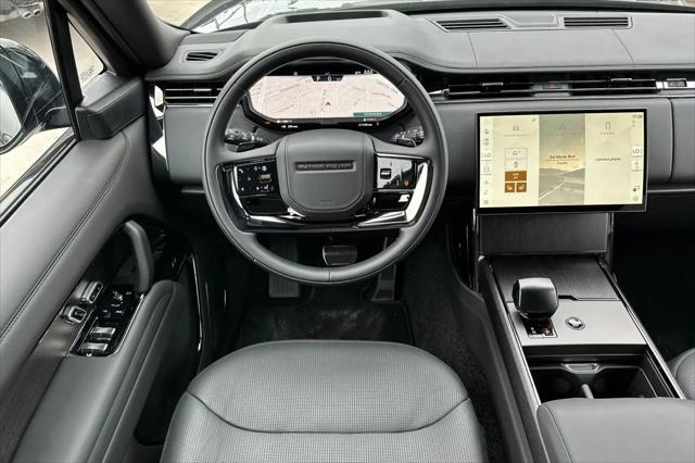 2026 Land Rover Range Rover P615 SV Black