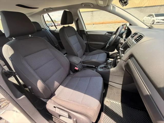 2013 Volkswagen Golf 2.0L TDI 4-Door