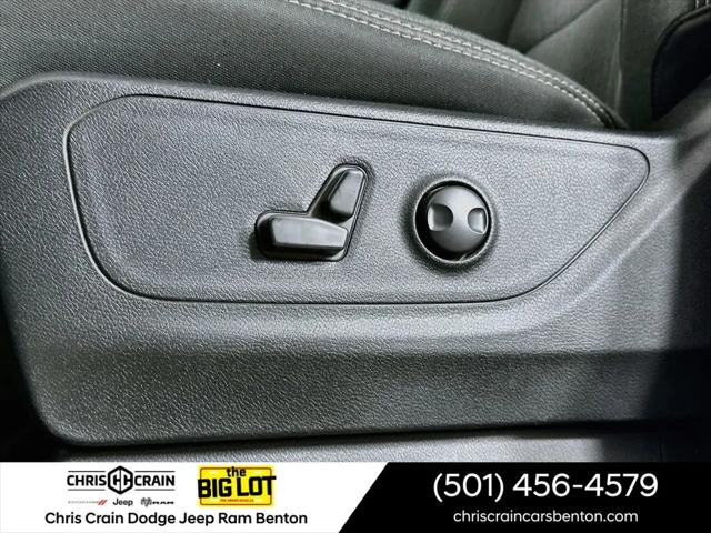 2023 Ram 1500 Big Horn Crew Cab 4x4 5'7" Box