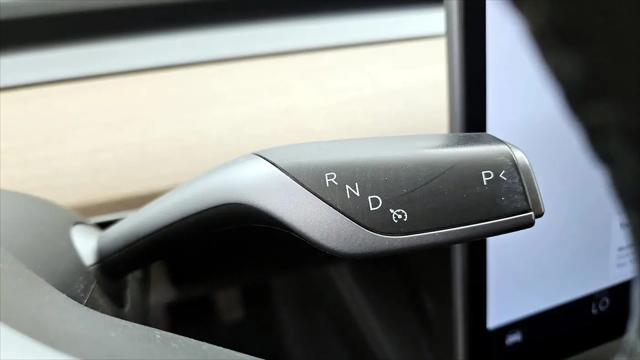 2022 Tesla Model 3 Rear-Wheel Drive