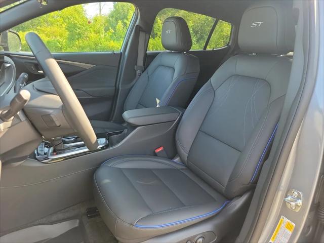 2026 Buick NV Sport Touring FWD