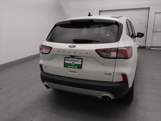 2020 Ford Escape SE