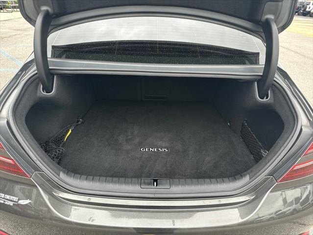 2023 Genesis G70 2.0T RWD