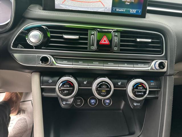 2023 Genesis G70 2.0T RWD