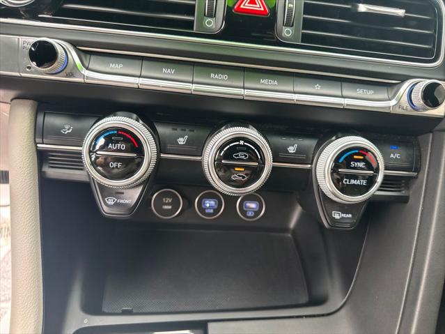 2023 Genesis G70 2.0T RWD