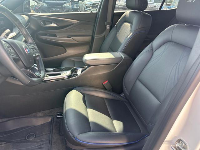 2025 Buick NV Sport Touring FWD