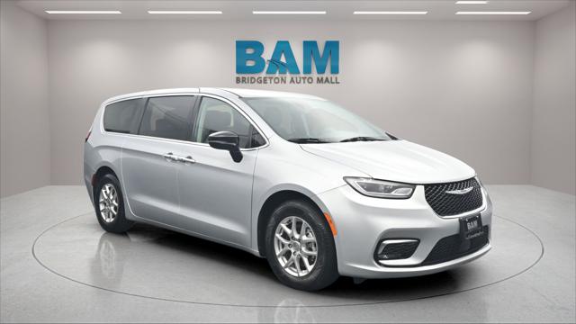 2024 Chrysler Pacifica Touring L 2024 Chrysler Pacifica Touring L