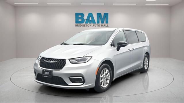 2024 Chrysler Pacifica Touring L 2024 Chrysler Pacifica Touring L