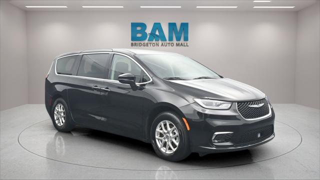2024 Chrysler Pacifica Touring L 2024 Chrysler Pacifica Touring L
