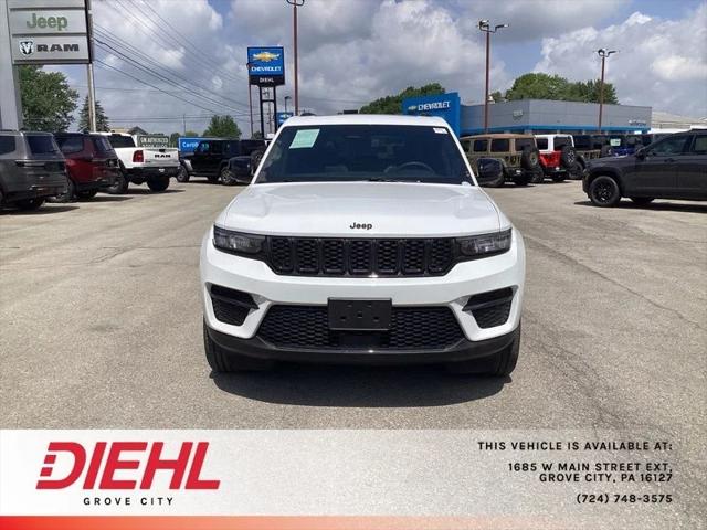 2023 Jeep Grand Cherokee Altitude 4x4 2023 Jeep Grand Cherokee Altitude 4x4