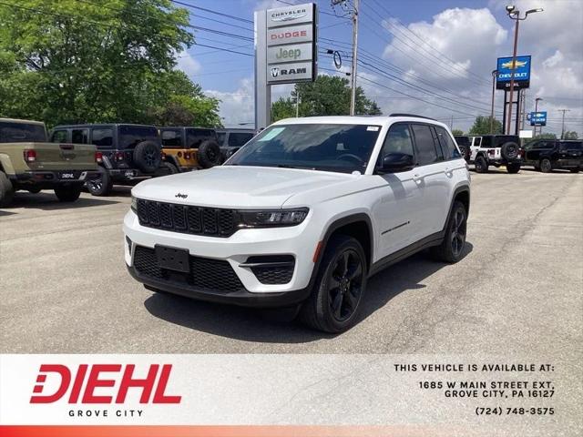 2023 Jeep Grand Cherokee Altitude 4x4 2023 Jeep Grand Cherokee Altitude 4x4