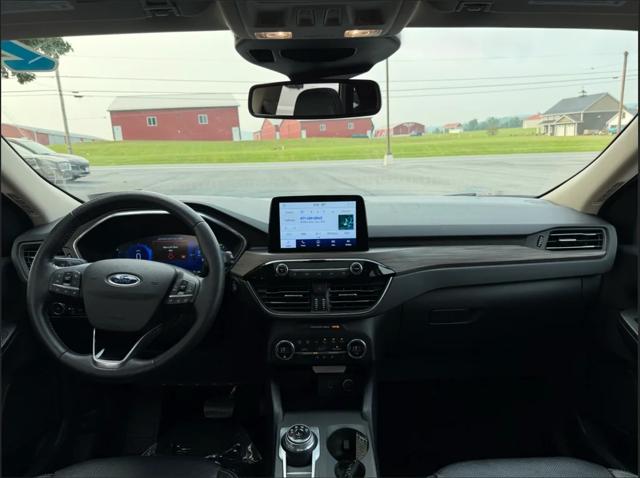 2020 Ford Escape Titanium Hybrid