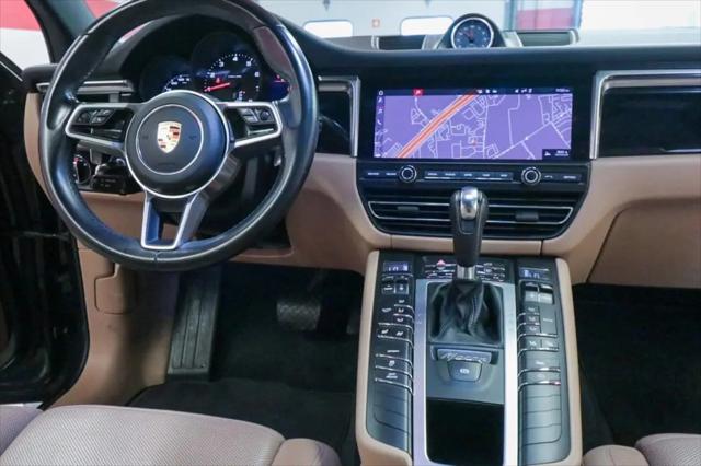 2021 Porsche Macan Macan