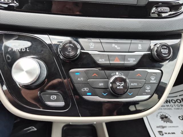 2020 Chrysler Pacifica Touring L
