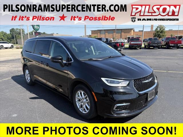 2024 Chrysler Pacifica Touring L for sale in Charleston, IL
