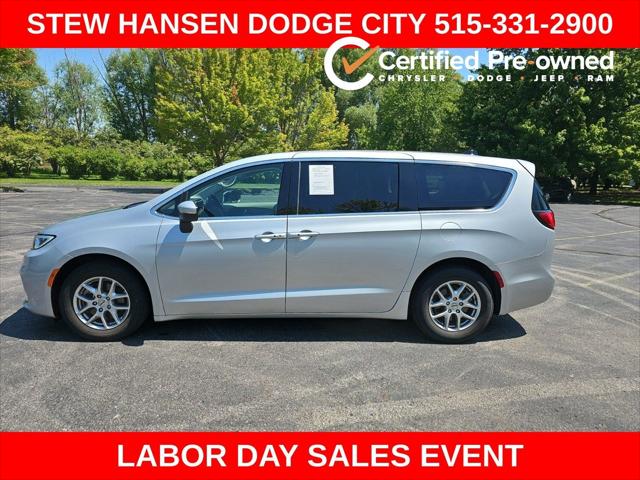 2023 Chrysler Pacifica Touring L for sale in Urbandale, IA