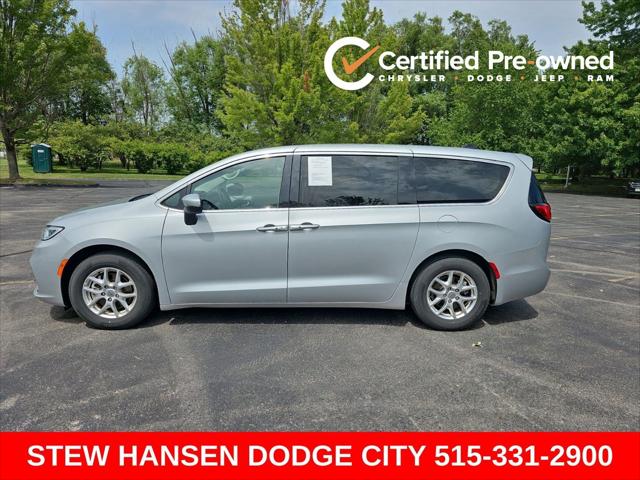 2023 Chrysler Pacifica Touring L for sale in Urbandale, IA