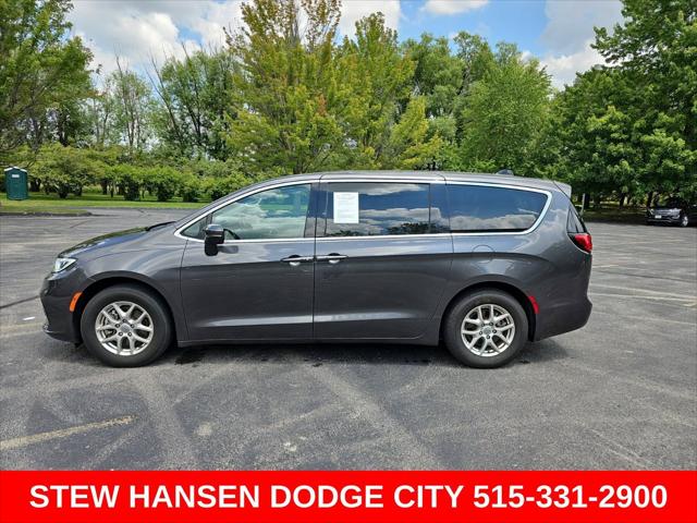 2023 Chrysler Pacifica Touring L for sale in Urbandale, IA