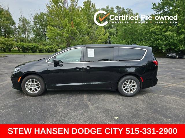 2023 Chrysler Pacifica Touring L for sale in Urbandale, IA